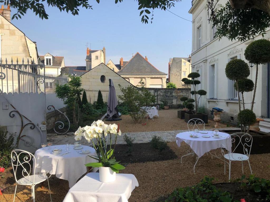 Aux Marquises Hotel Saumur Exterior photo